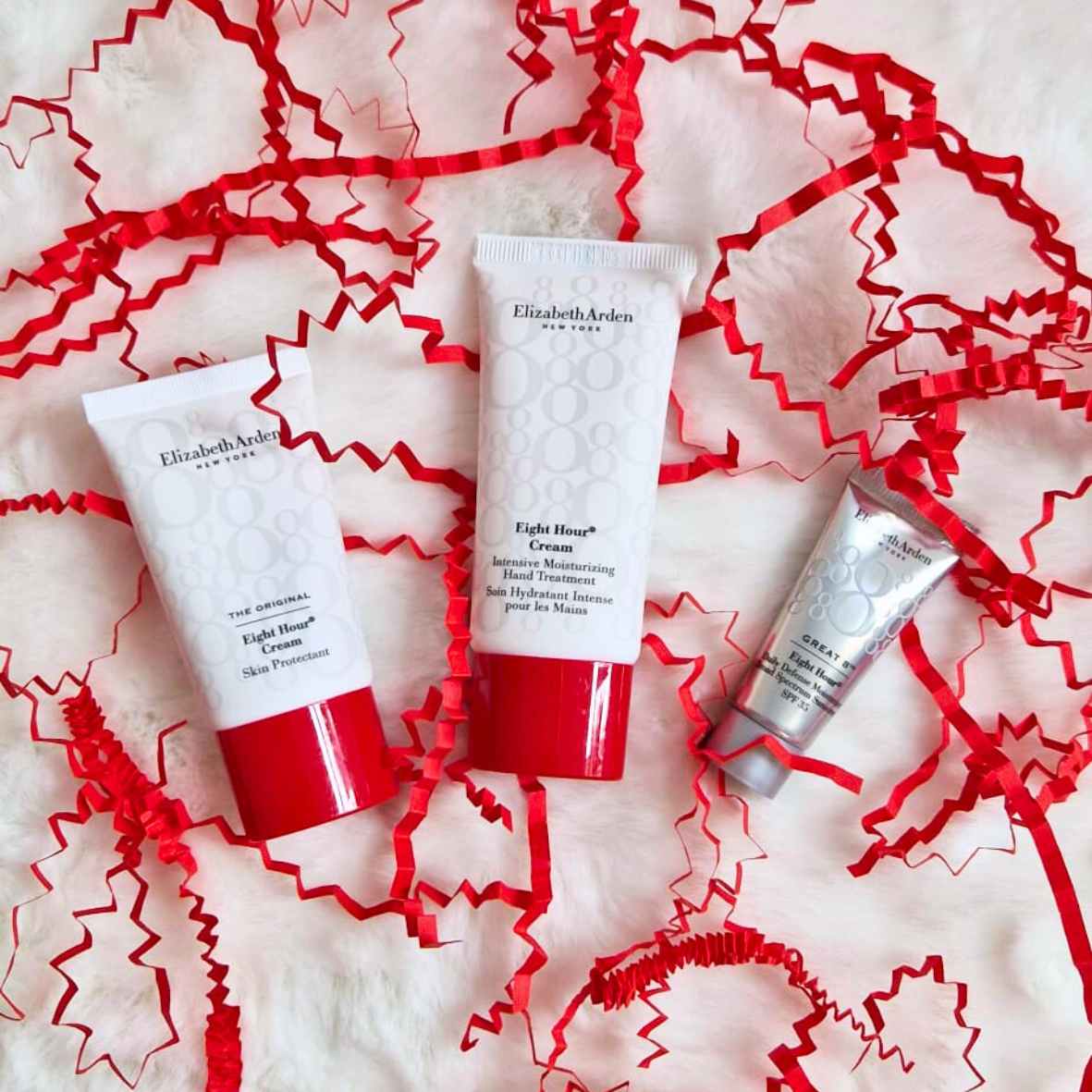 Elizabeth Arden Gift Set 3 Piece Set Red Makeup Bag Moisturising Gift Set - Image 2